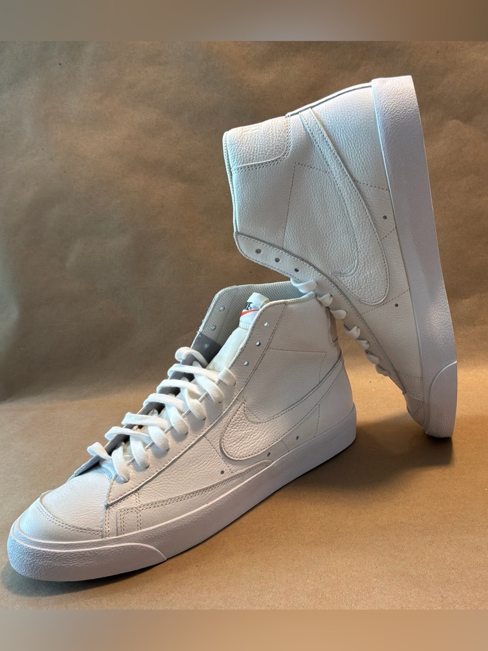 NWOB Nike Blazer Mid '77 Vintage Triple White Men’s Size 12 - Picture 8 of 10